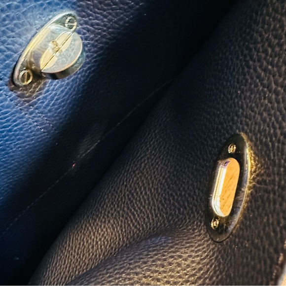 CHARMING CHARLIE LARGE NAVY BLUE TOTE BAG FANTASTIC COND HOT PINK INTERIOR GREAT - Picture 4 of 11